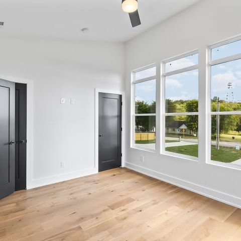 2107 Courtney Ave #B, Nashville, TN 37218