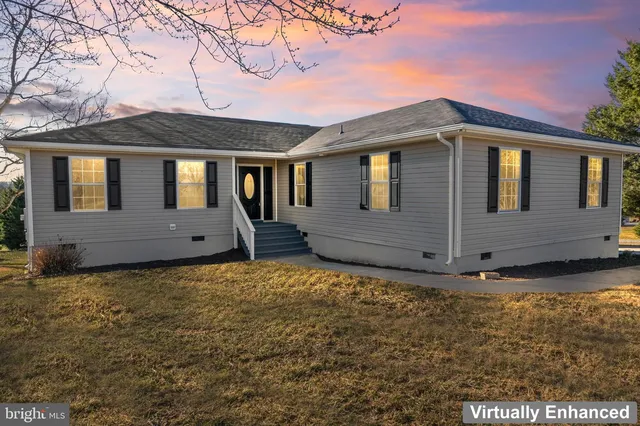 231 Derby Ln, Louisa, VA 23093