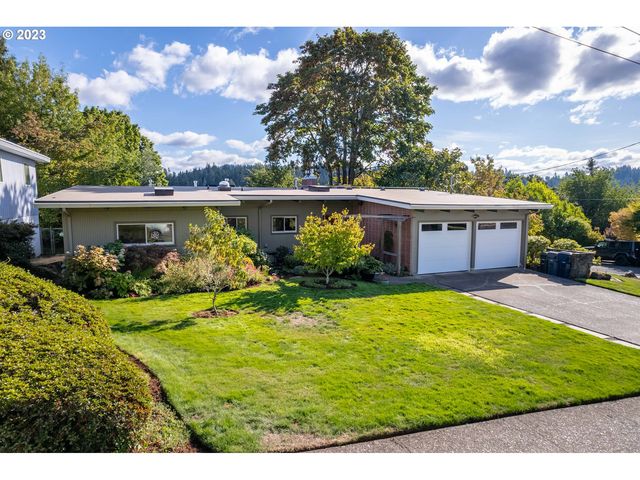 490 W  26th Ave, Eugene, OR 97405