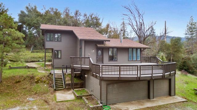 45950 Murray Hill Dr, Oakhurst, CA 93644