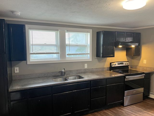 159 Elm St, Biddeford, ME 04005