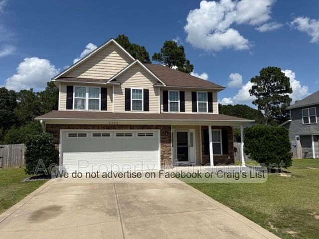 2920 Aristocrat Ln, Fayetteville, NC 28306