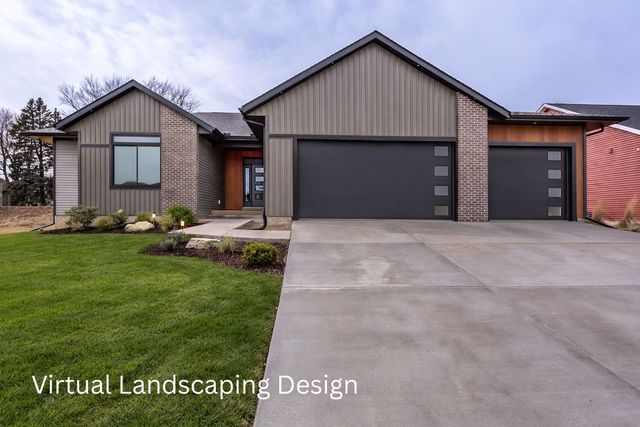 1218 S  2nd St, Eldridge, IA 52748