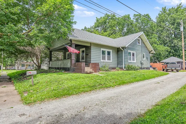 309 D Ave W, Oskaloosa, IA 52577