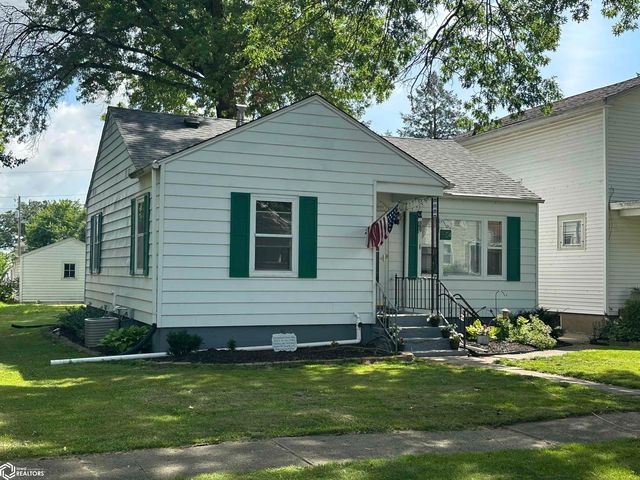 1954 Ernst St, Burlington, IA 52601