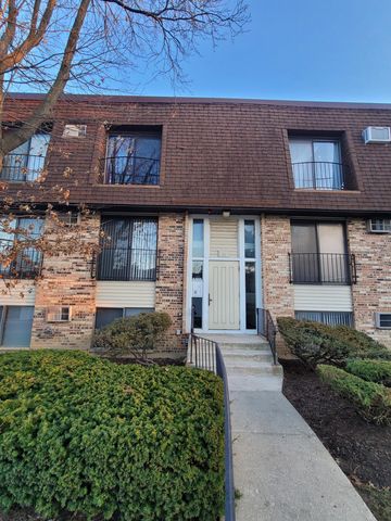 201 N  Waters Edge Dr #201, Glendale Heights, IL 60139
