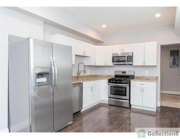 902 Montpelier St, Baltimore, MD 21218