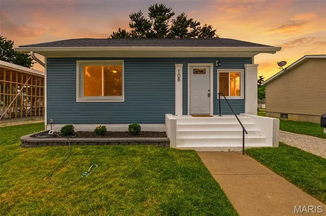 108 S  Science St, Bowling Green, MO 63334