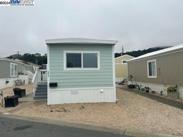 244 2nd Ave, Pacifica, CA 94044