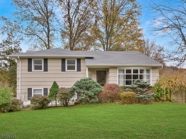 69 Intervale Rd, Boonton, NJ 07005