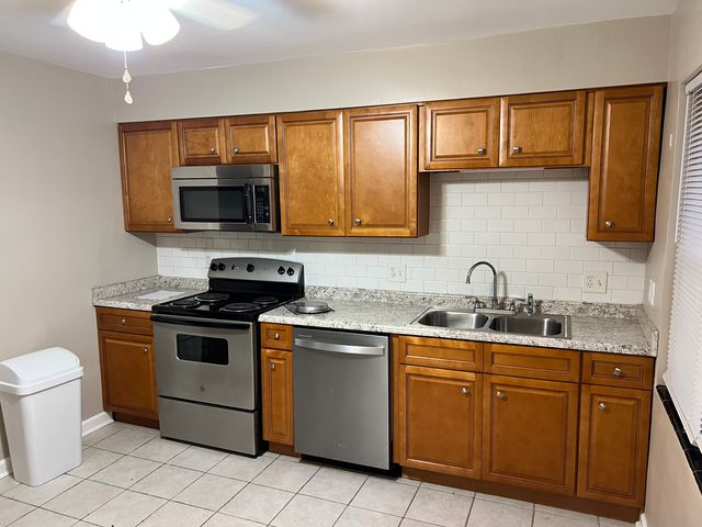 322 Ridgedale Rd #1, Louisville, KY 40206