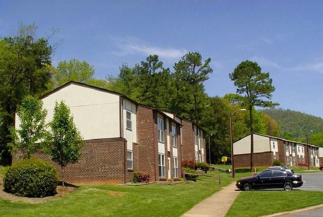 201 Spruce Hill Ct #2f3d2f6be, Asheville, NC 28805