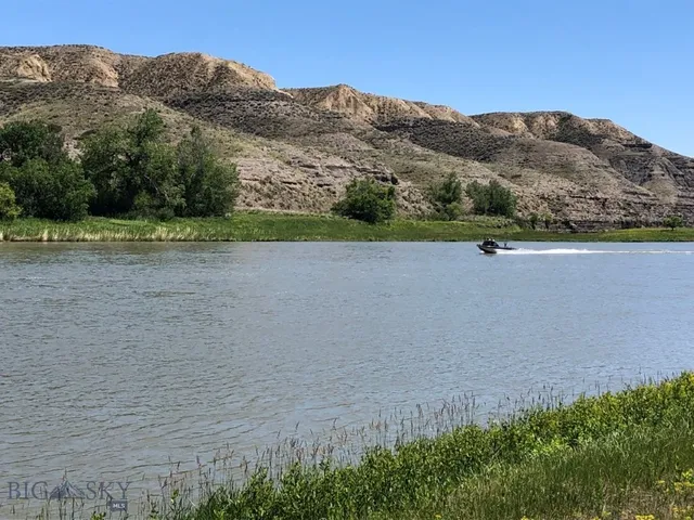 19 Vernon Rd, Highwood, MT 59450