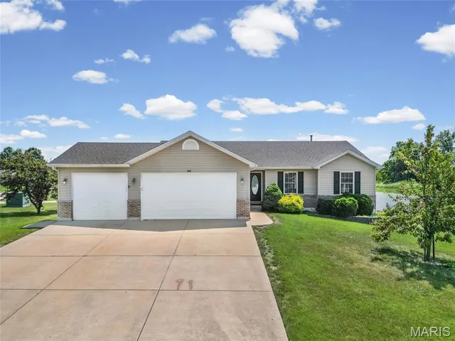 500 Turkey Call Ct, Troy, MO 63379