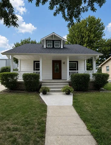 306 S  Madison Ave, Hartington, NE 68739