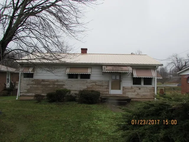 109 Dimmick St, Burkeville, VA 23922