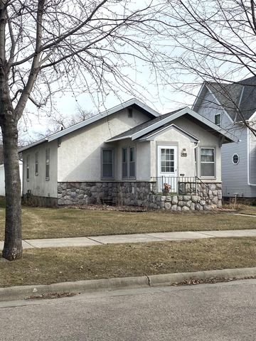 416 N  7th St, Montevideo, MN 56265