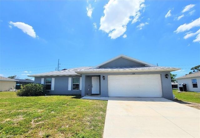 424 NE 24th Ter, Cape Coral, FL 33909