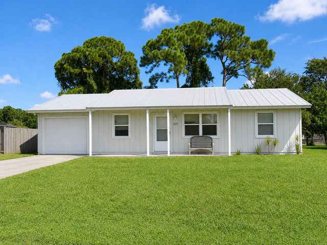 209 SW CHAPMAN Avenue, Port Saint Lucie, FL 34984