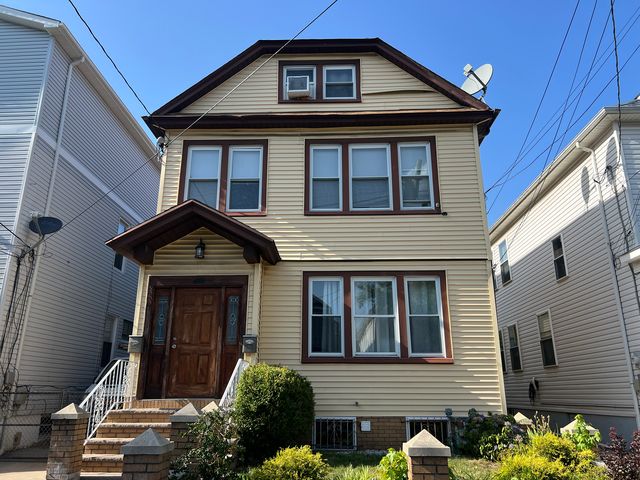 1353 Alina St, Elizabeth, NJ 07208