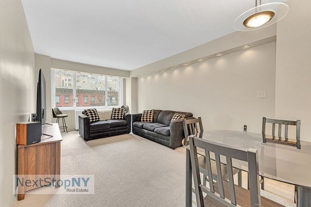 245 E  54th St #4K, New York, NY 10022