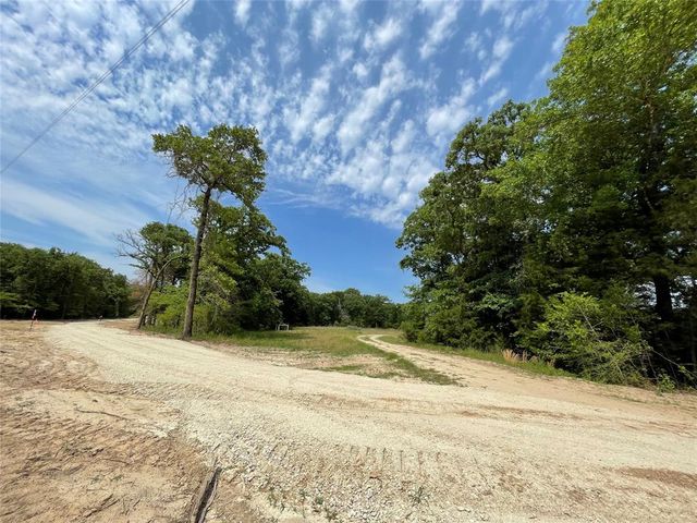 11 Tract Private Rd   #207, Fairfield, TX 75840