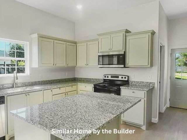 2126 SW Charles Whitlow Ave, Lawton, OK 73501