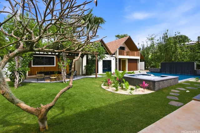 337 Wanaao Rd, Kailua, HI 96734