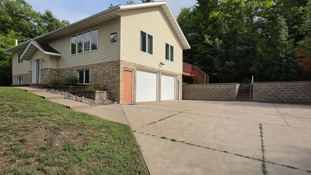 1901A Spruce Ln, Houghton, MI 49931