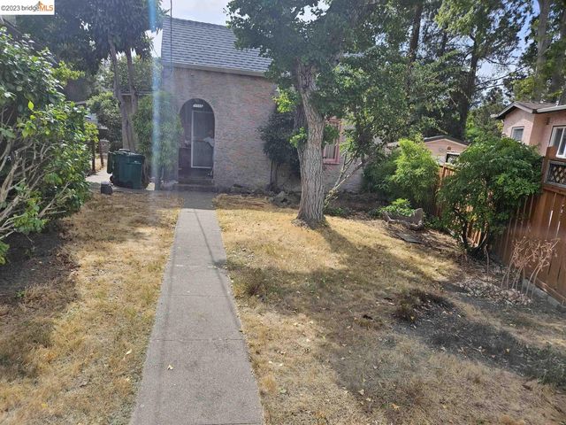 6285 Sunnymere Ave, Oakland, CA 94605