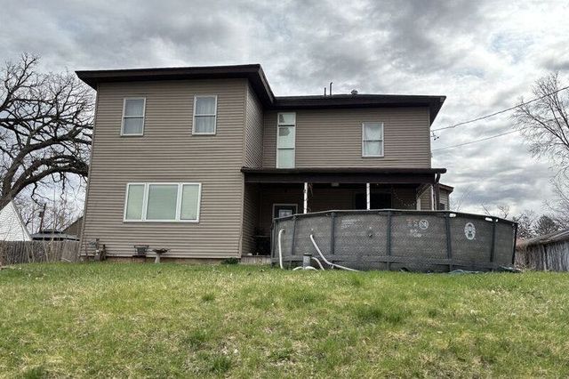 724 E  4th St N, Newton, IA 50208
