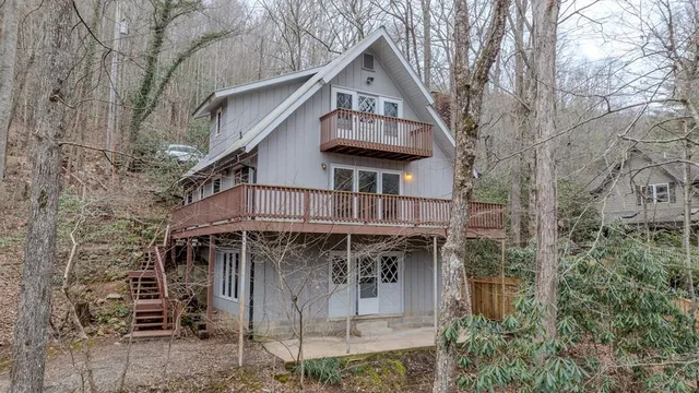 848 S  Country Club Dr, Cullowhee, NC 28723