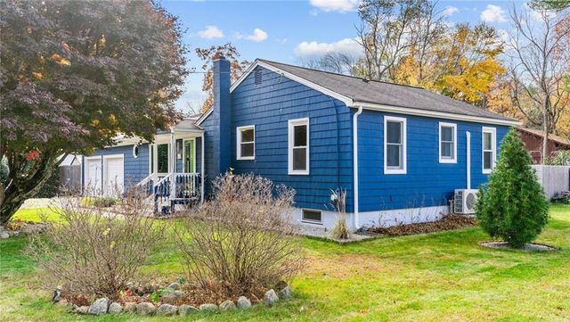 26 Spruce Dr, Scituate, RI 02831