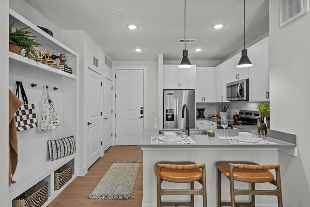 760 Airport Blvd #273, Austin, TX 78702