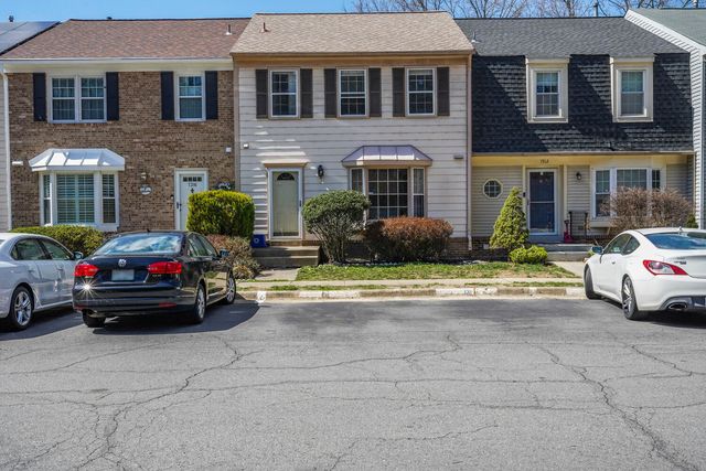 7314 Eggar Woods Ln, Springfield, VA 22153