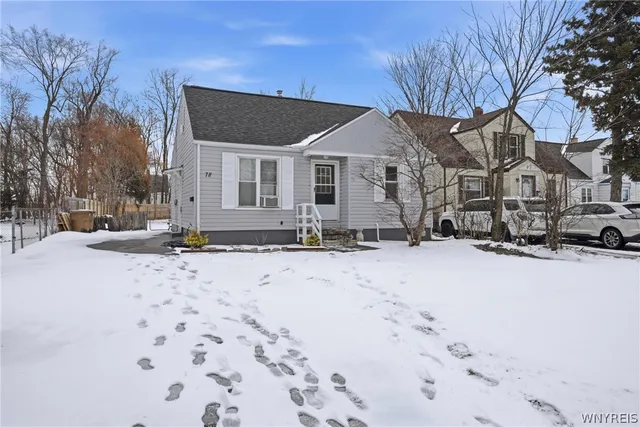 78 Grand Blvd, Cheektowaga, NY 14225