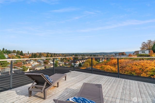 8618 37th Avenue S, Seattle, WA 98118