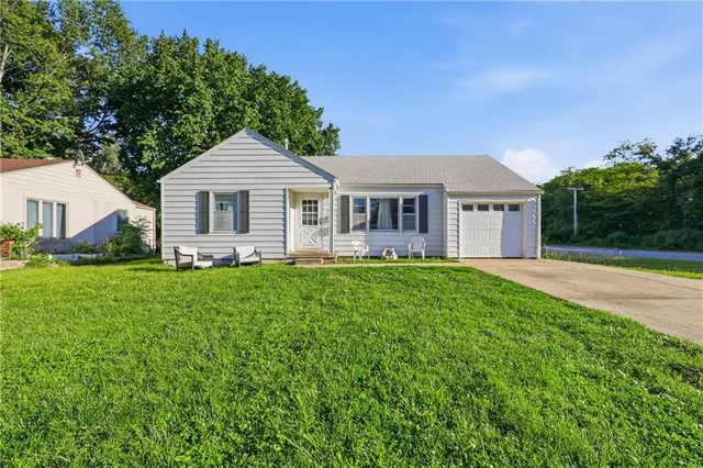 8801 E  71st Ter, Raytown, MO 64133
