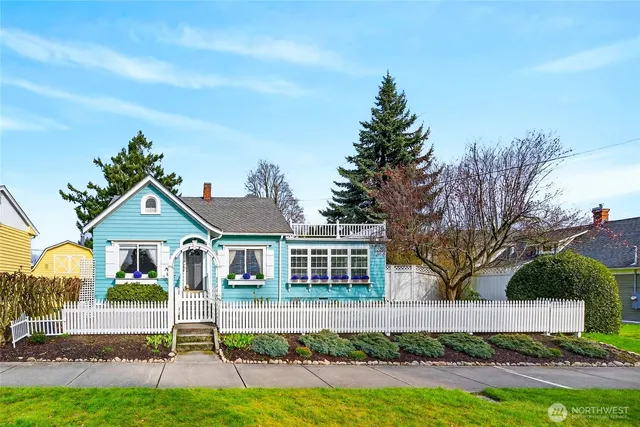 1512 10th Street, Anacortes, WA 98221
