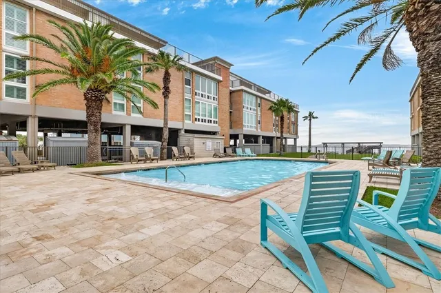 631 Channel View Dr, Pt Aransas, TX 78373