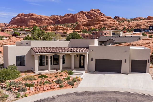 2211 Camino Del Carnero, Moab, UT 84532