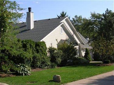 31825 Bayview Dr, Avon Lake, OH 44012