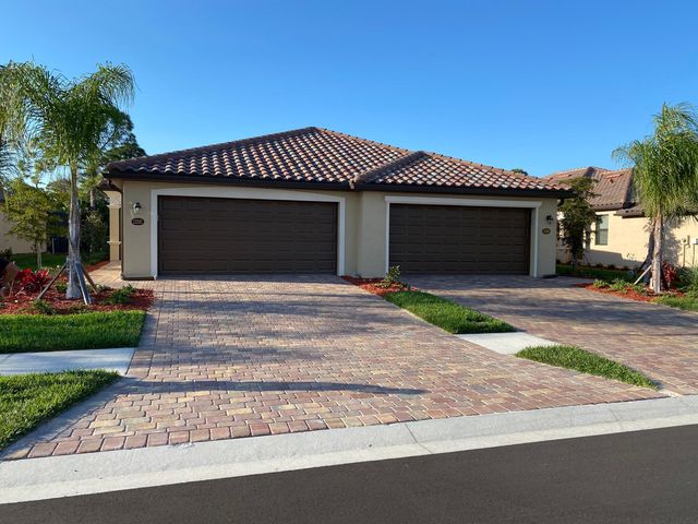 12391 Amica Loop, Venice, FL 34293