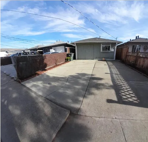 512 Hurlingame Ave, Redwood City, CA 94063