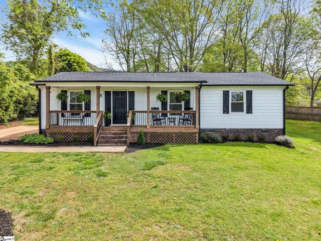 98 Stella Ave, Greenville, SC 29609
