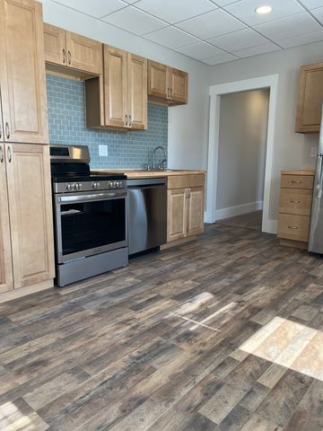 75 Boynton St #2, Manchester, NH 03102