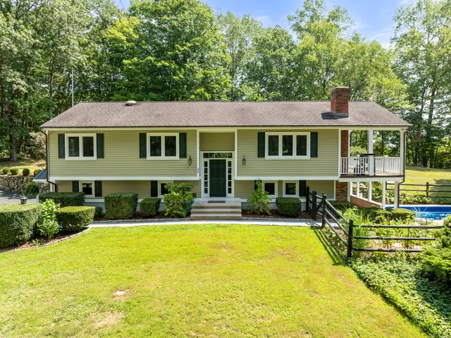 22 Peaceable Street, Redding, CT 06896