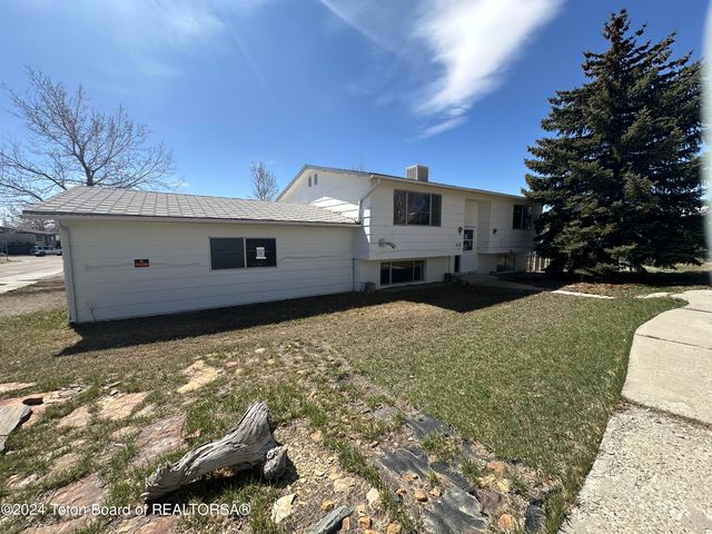 512 Central St, Rock Springs, WY 82901