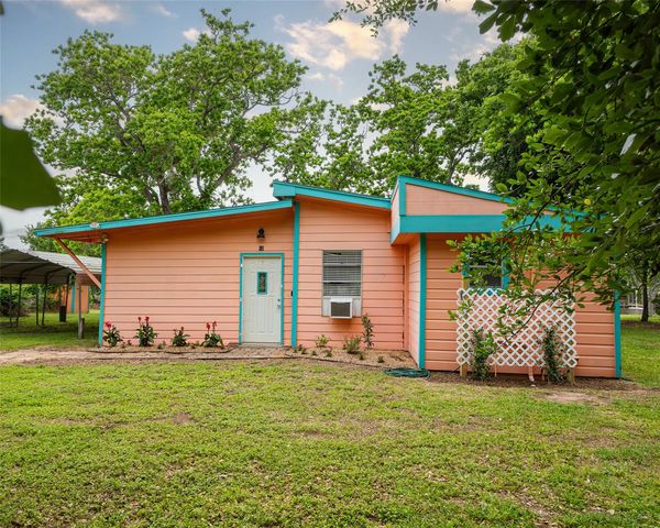 357 County Road 296, Sargent, TX 77414