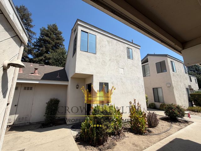 2731 W  Mission Ct #1, Visalia, CA 93277